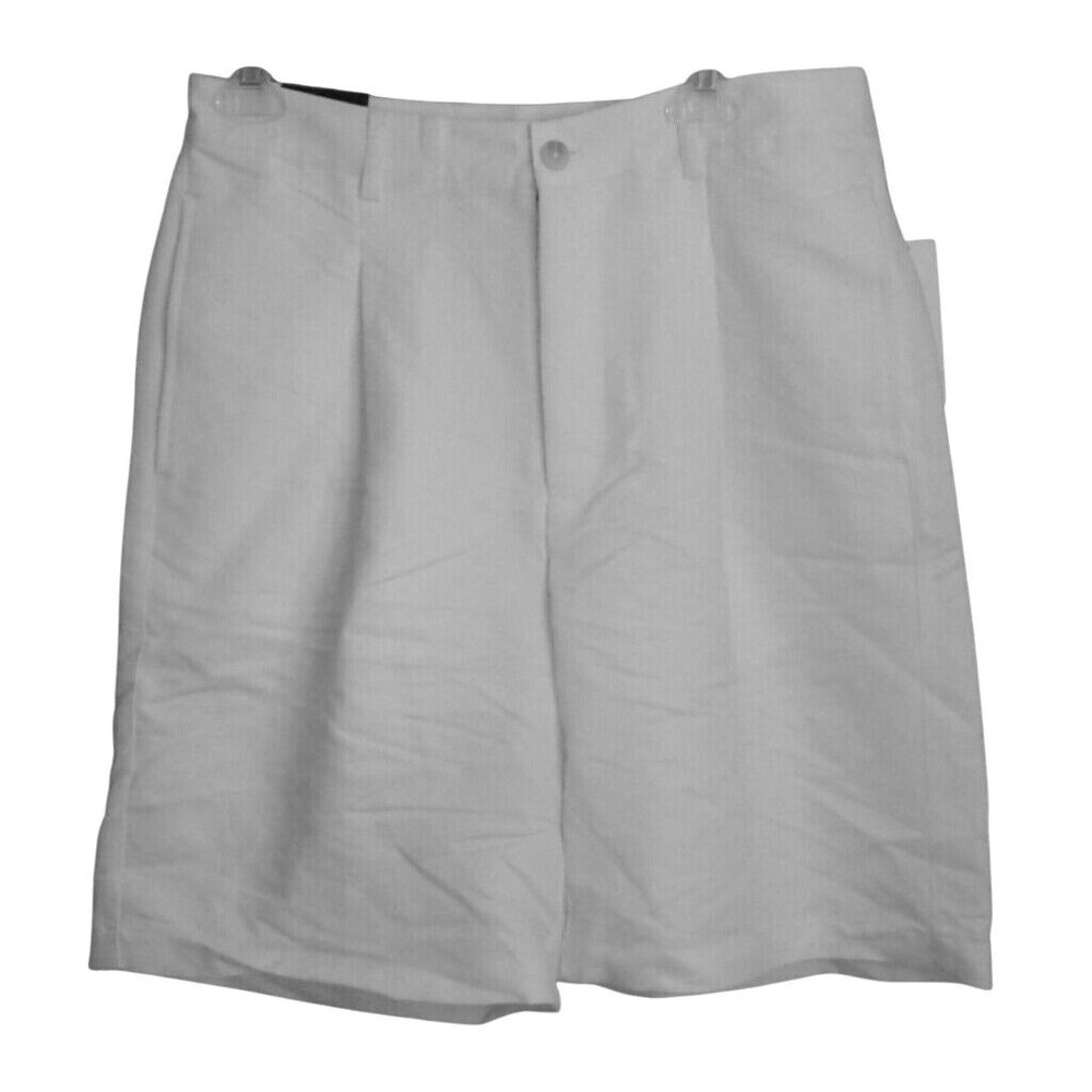 Chaps Size 31 Golf shorts Men's pleated front Basic white Logo Pockets NEW